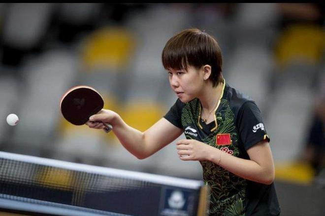 追梦15+6+6领衔7人得分上双 勇士大胜黄蜂.