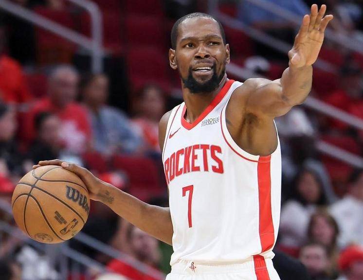 里勒三双 北控险胜福建